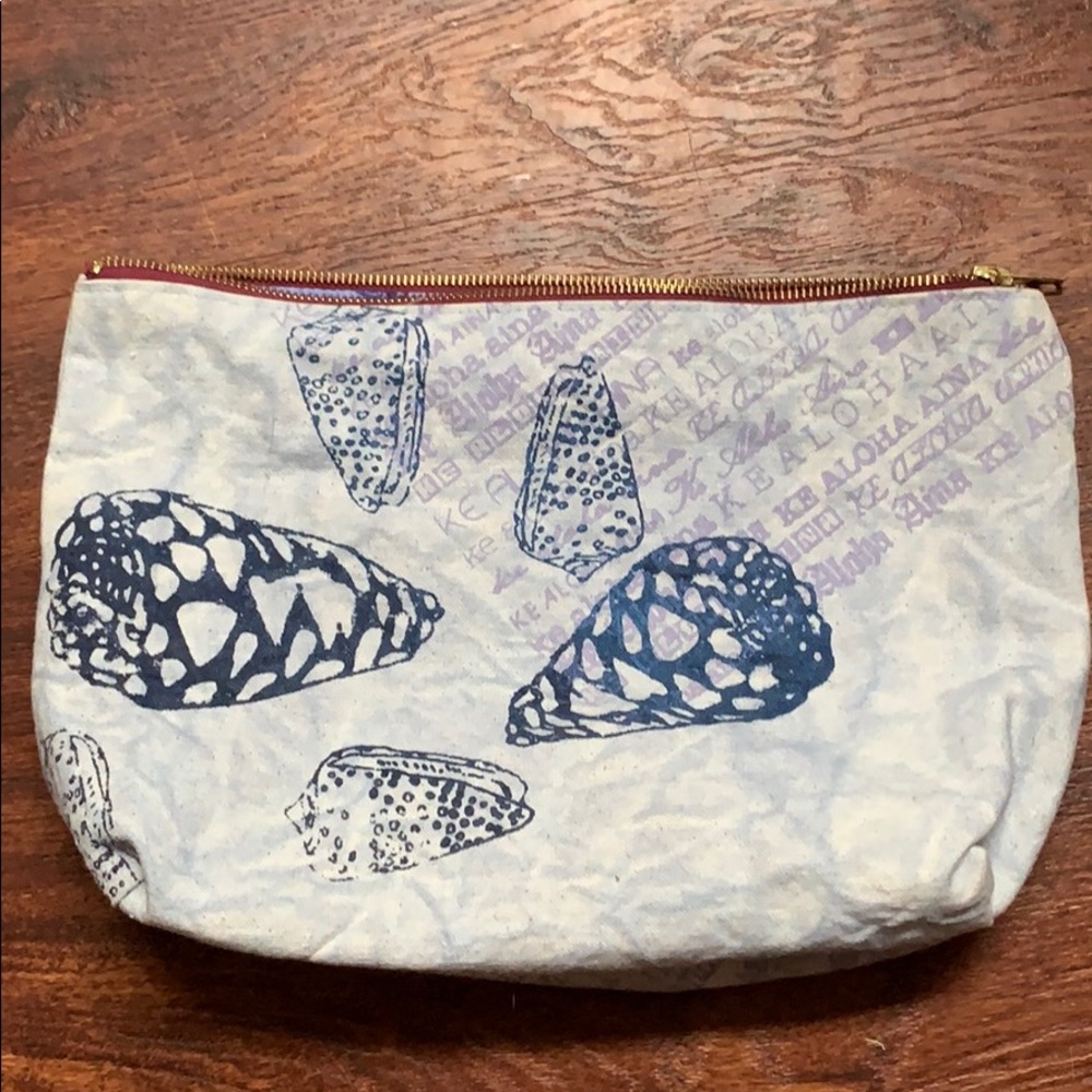 Kealopiko Pūpū/Aloha ‘āina Canvas Clutch